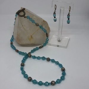 Necklace & earring set